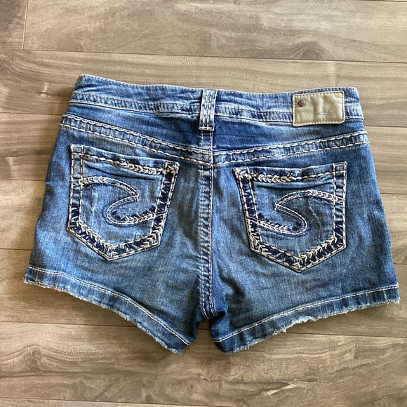 Silver Jeans Aiko shorts - W29 x L3 - Picture 2 of 9